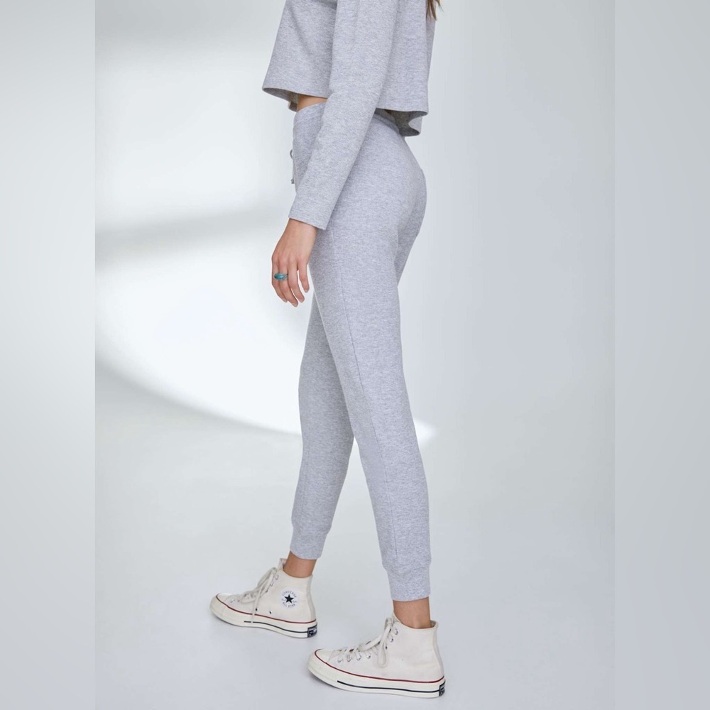 Aritzia Sunday Best Baby Waffle Jogger Rocky Grey Size XS, See Photos For Color - Picture 4 of 12